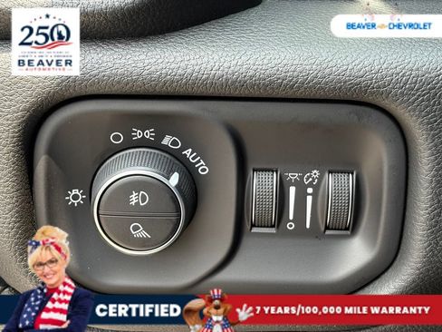 Used 2025 RAM 1500 Laramie AWD/4WD image 34