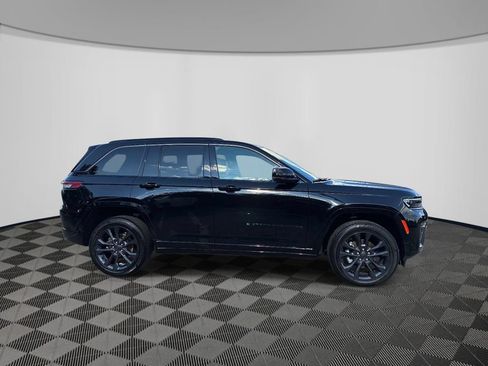 Certified 2026 Jeep Grand Cherokee Limited AWD/4WD image 9