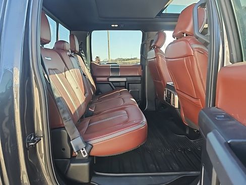 Used 2018 Ford F150 Platinum w/ Equipment Group 701A Luxury image 17