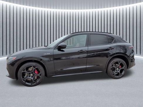 Used 2024 Alfa Romeo Stelvio Veloce image 15