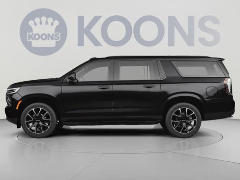 New 2026 Chevrolet Suburban RST AWD/4WD image 2