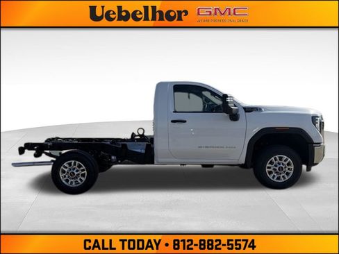 New 2026 GMC Sierra 2500 Pro w/ Convenience Package AWD/4WD image 3