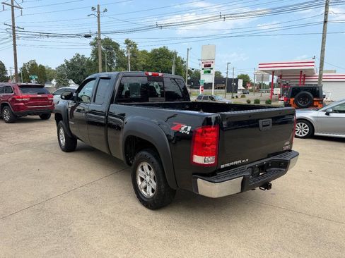 Used 2011 GMC Sierra 1500 SLE w/ Power Tech Package AWD/4WD image 3