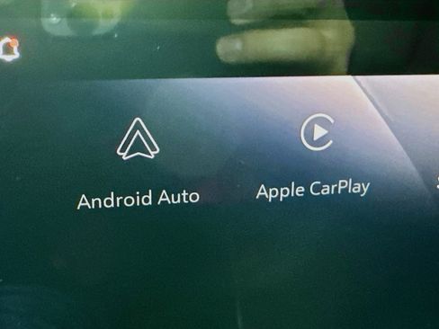 Used 2024 Buick Encore GX Preferred w/ Comfort Package image 2