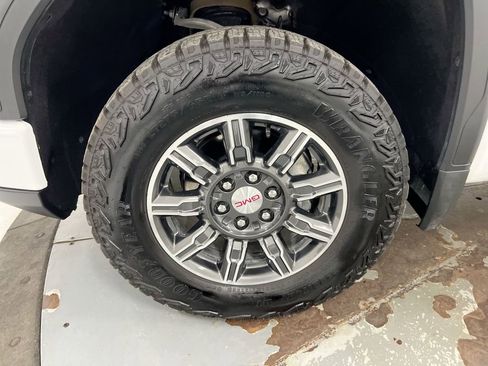 Used 2025 GMC Sierra 1500 AT4 AWD/4WD image 27