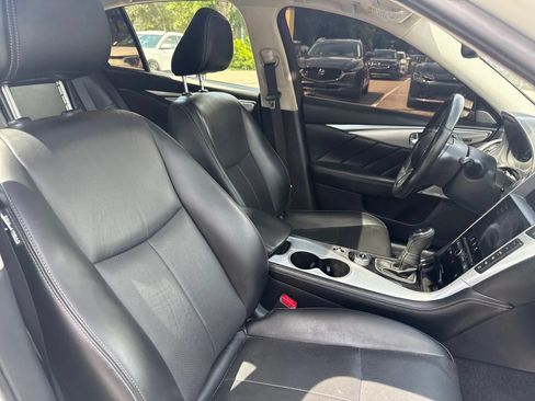 Used 2022 INFINITI Q50 Luxe w/ Cargo Package RWD image 16