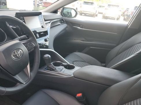 Used 2024 Toyota Camry SE FWD image 21
