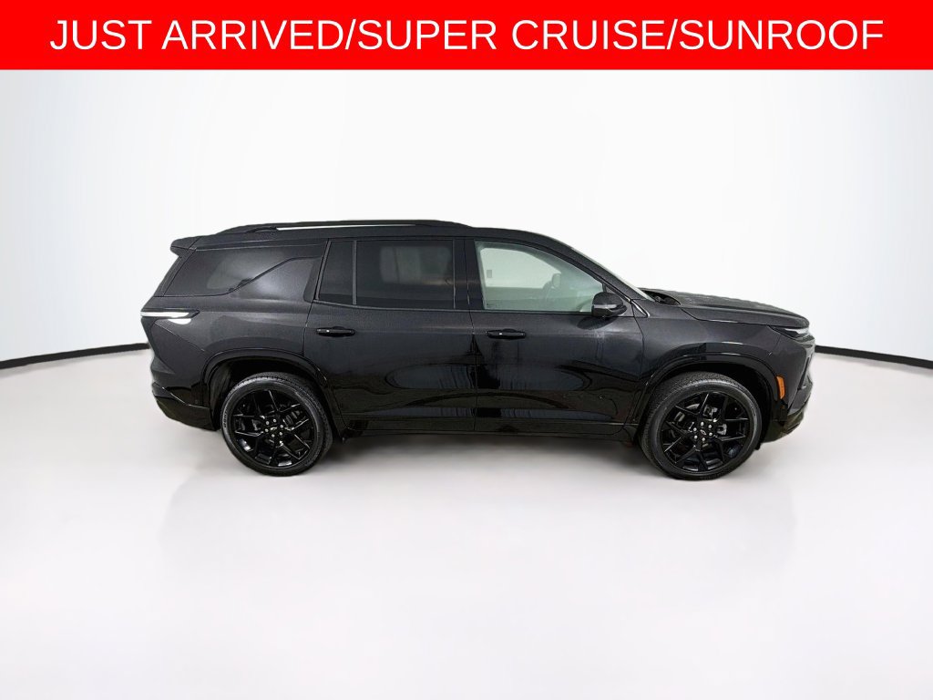 Used 2025 Chevrolet Traverse RS w/ LPO, Floor Liner Package AWD/4WD image 4