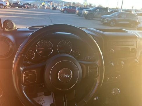 Used 2014 Jeep Wrangler Unlimited Sport w/ Dual Top Group image 13