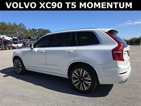 Used 2020 Volvo XC90 T5 Momentum image 5