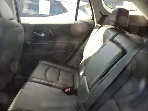 Certified 2022 GMC Terrain AT4 image 7