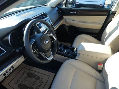 Used 2019 Subaru Outback 2.5i Limited image 12