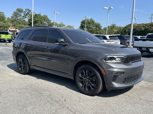Used 2023 Dodge Durango GT image 2