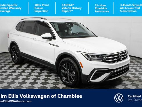 Certified 2024 Volkswagen Tiguan SE FWD image 1
