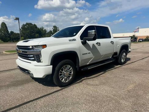 Certified 2022 Chevrolet Silverado 2500 High Country w/ Technology Package AWD/4WD image 4