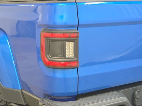 Used 2022 Jeep Gladiator Sport AWD/4WD image 29