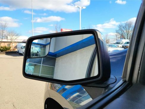 Used 2021 Chevrolet Silverado 1500 LT image 24