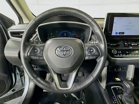 Used 2023 Toyota Corolla Cross XLE FWD image 15
