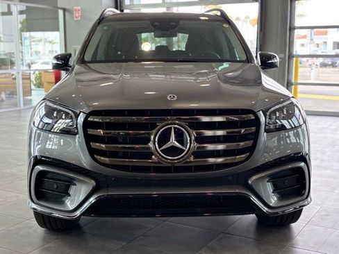 New 2025 Mercedes-Benz GLS 580 4MATIC image 8