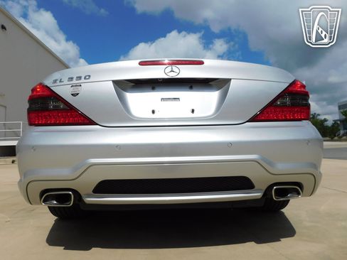 Used 2009 Mercedes-Benz SL 550 image 21