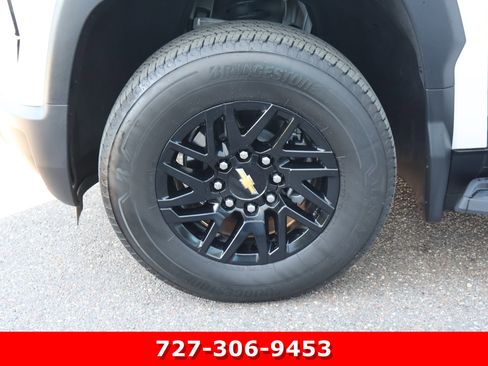 Used 2024 Chevrolet Silverado EV W/T image 12