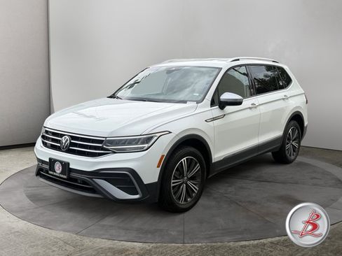 Used 2024 Volkswagen Tiguan Wolfsburg Edition AWD/4WD image 3