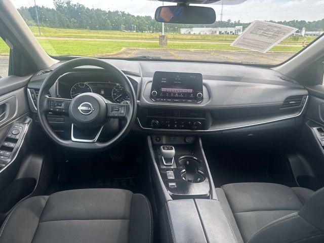 Used 2024 Nissan Rogue S FWD image 13