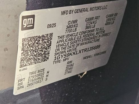 New 2026 Cadillac Escalade ESV Luxury w/ LPO, Floor Liner Package image 30