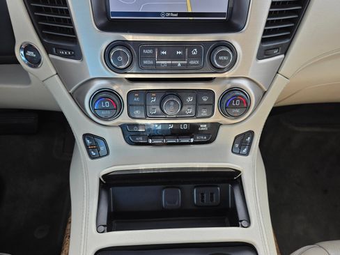 Used 2016 GMC Yukon Denali AWD/4WD image 17