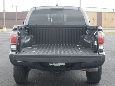 Used 2023 Toyota Tacoma TRD Pro AWD/4WD image 18