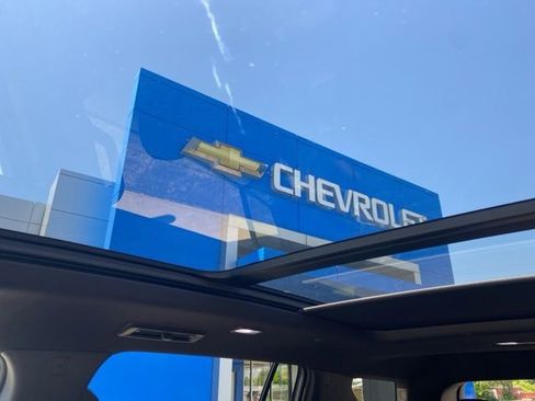 Used 2024 Chevrolet Traverse RS AWD/4WD image 33