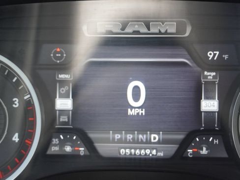 Used 2024 RAM 2500 Laramie AWD/4WD image 30