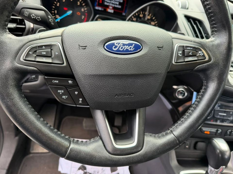 Used 2017 Ford Escape Titanium w/ Equipment Group 301A AWD/4WD image 24