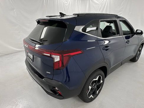 New 2026 Kia Seltos EX image 3