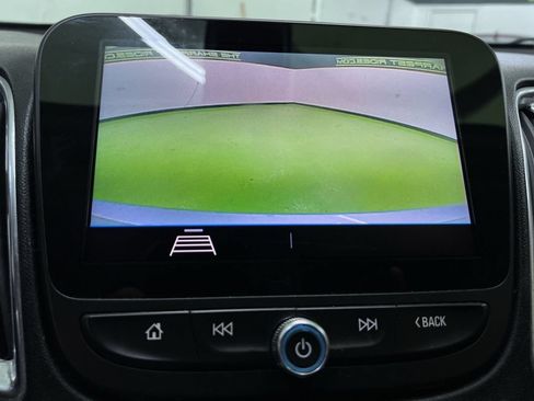 Used 2019 Chevrolet Malibu LT FWD image 17