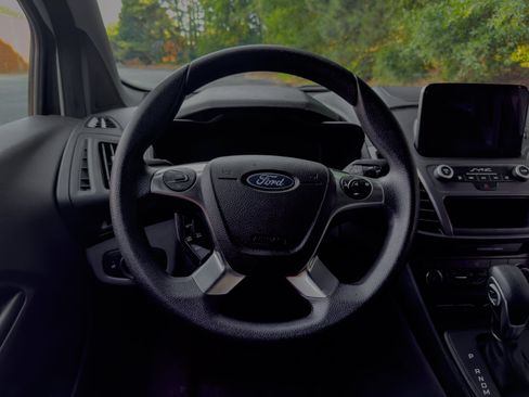 Used 2021 Ford Transit Connect XL FWD image 6