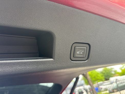 Used 2026 GMC Acadia Elevation w/ Super Cruise Package FWD image 39