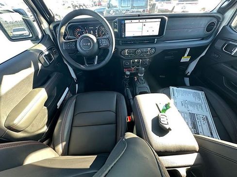 New 2026 Jeep Wrangler Unlimited Rubicon image 17