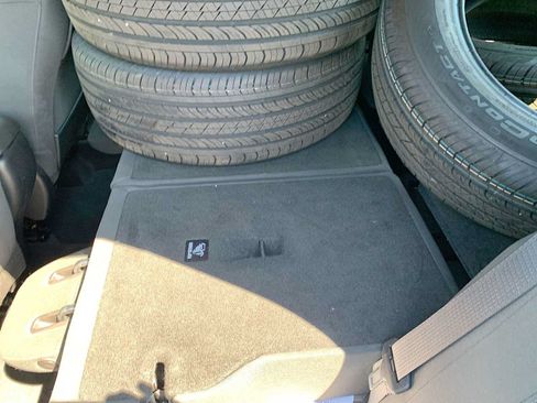 Used 2021 Chevrolet TrailBlazer LS AWD/4WD image 21