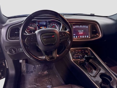 Used 2017 Dodge Challenger R/T Plus image 17