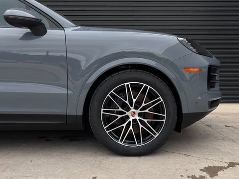 New 2026 Porsche Cayenne Coupe AWD/4WD image 11