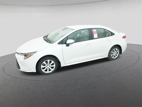 New 2026 Toyota Corolla LE image 2