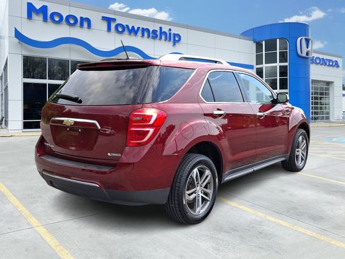 Used 2017 Chevrolet Equinox Premier w/ Enhanced Convenience Package AWD/4WD image 6