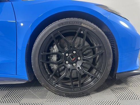 Used 2023 Chevrolet Corvette Z06 w/ Engine Appearance Package image 9