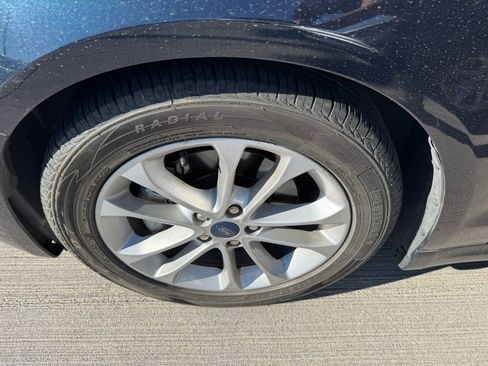 Used 2020 Ford Fusion SE image 8