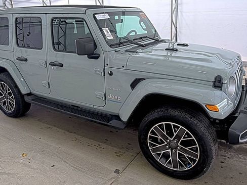Used 2023 Jeep Wrangler Unlimited Sahara w/ Cold Weather Group AWD/4WD image 3