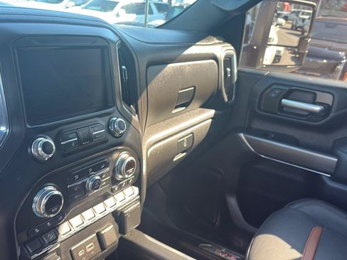 Used 2023 GMC Sierra 2500 AT4 w/ Gooseneck/5TH Wheel Package AWD/4WD image 16