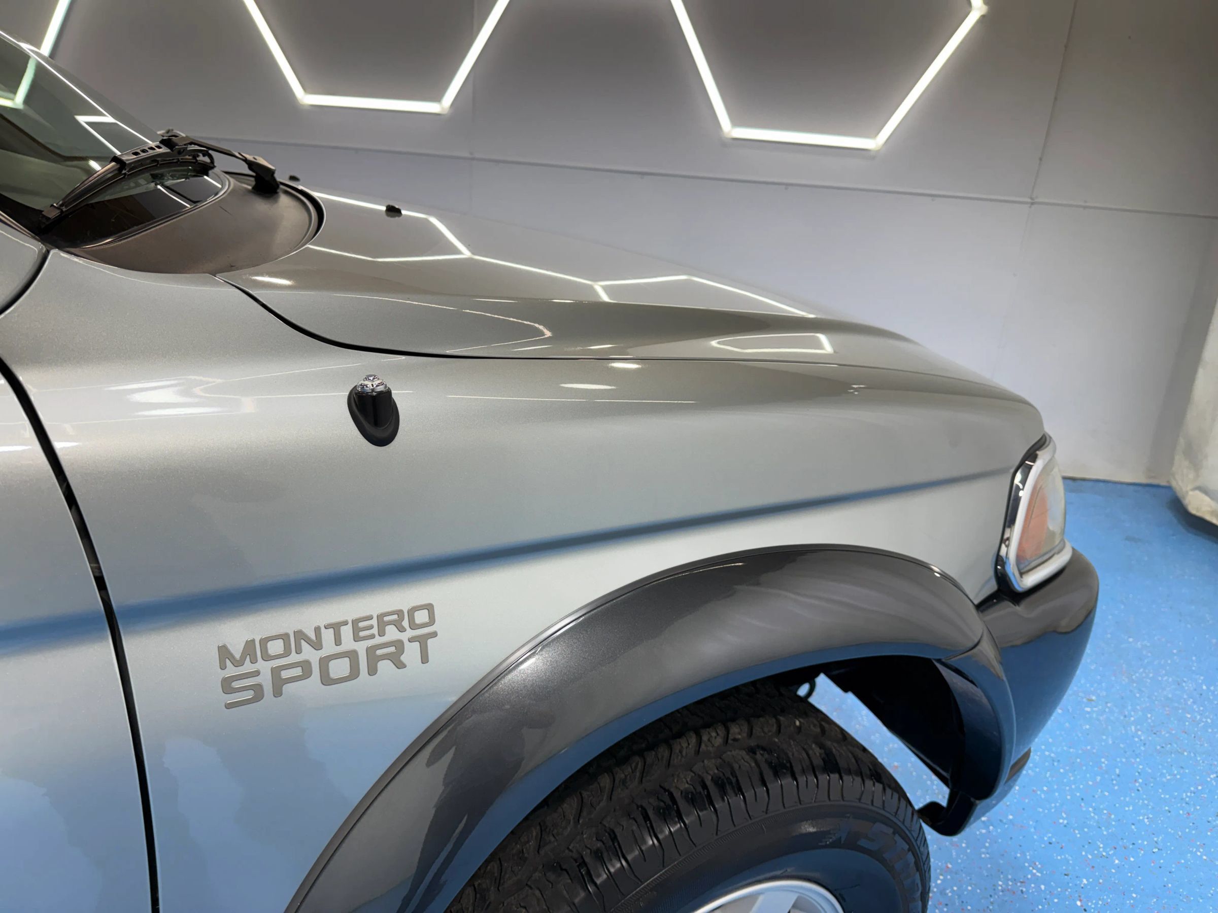 Used 2000 Mitsubishi Montero Sport XLS AWD/4WD image 15