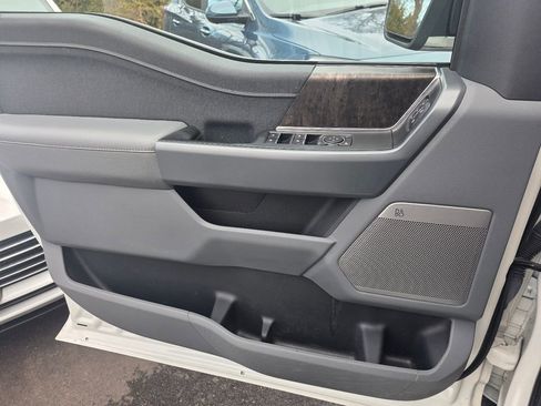 Used 2022 Ford F150 Lariat image 27