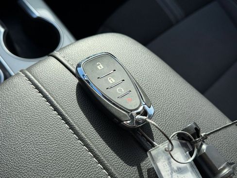 Used 2025 Chevrolet Blazer LT image 22